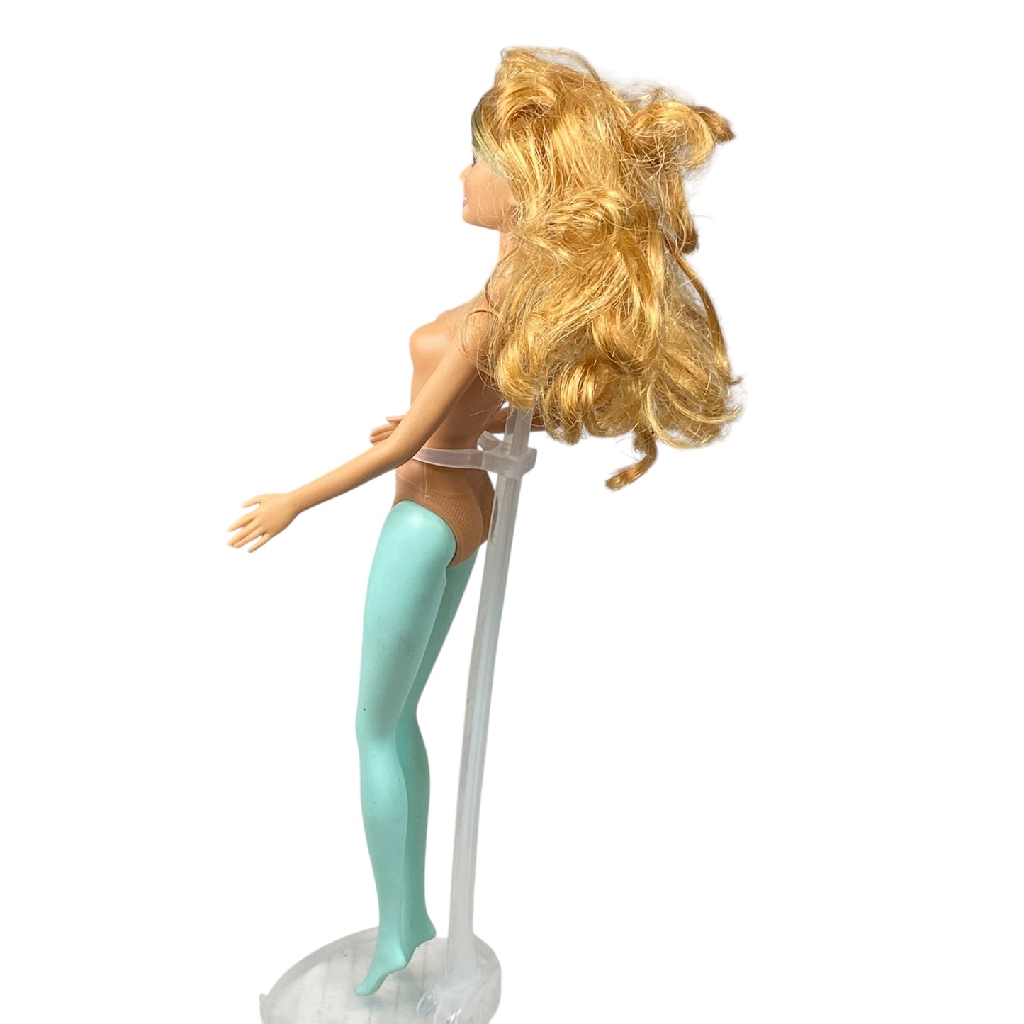 2009 Barbie and the Three Musketeers Aramina #N8019