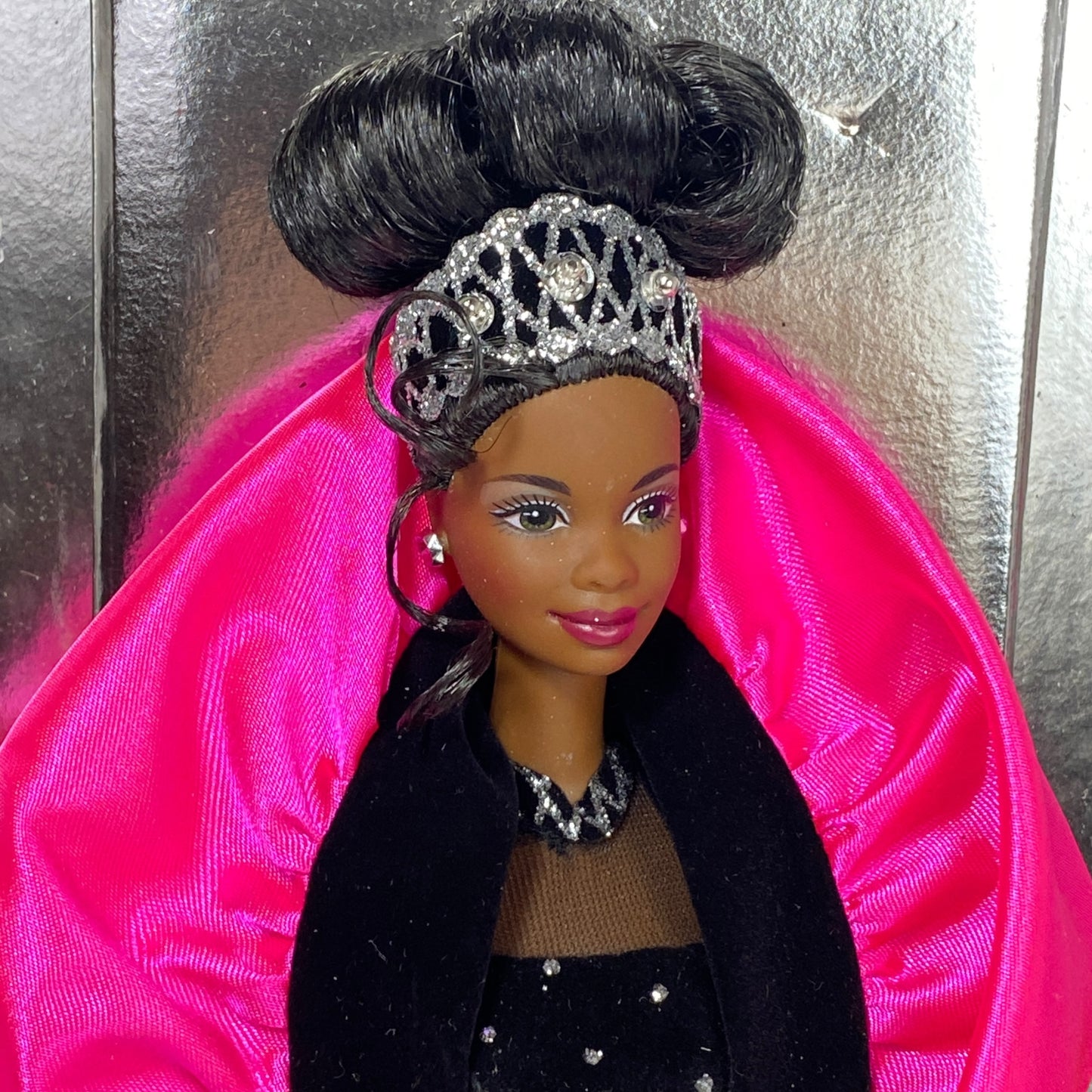 1998 Barbie Special Edition Holiday Sisters AA