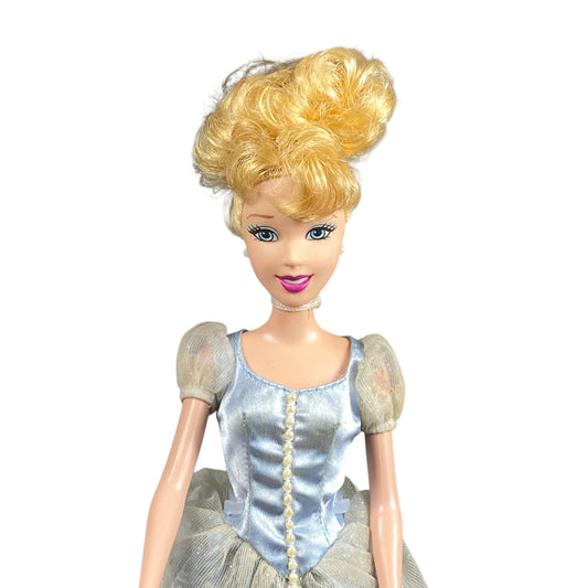 2005 Disney Princess Cinderella #C339G