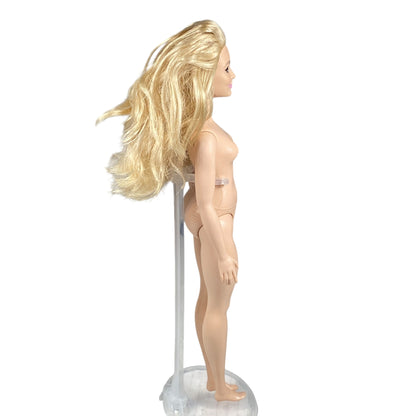 2022  Fashionistas Barbie #HJT01