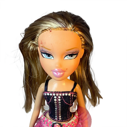 2005 Bratz Birthday Bash Cloe Doll