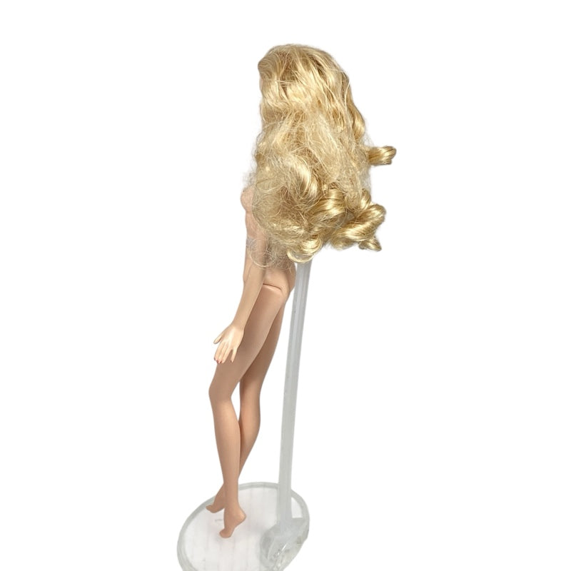 2022 Holiday Barbie #HBY06