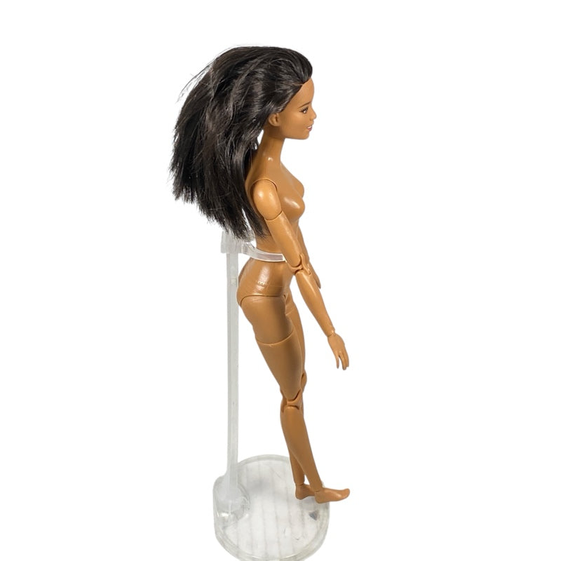 2017 Made to Move Soccer Player Barbie #FCX82